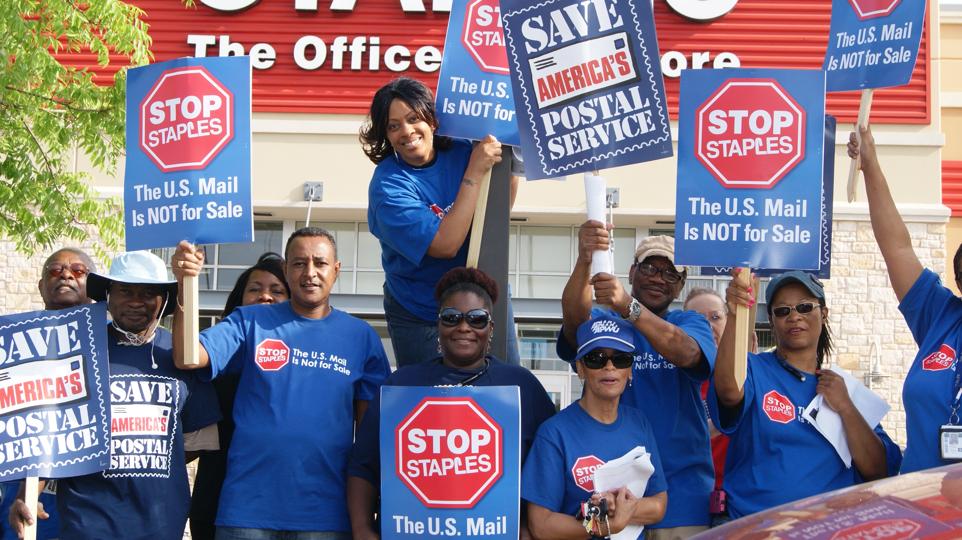 US Postal Service to No Longer Offer Services at Staples