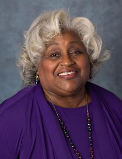 Headshot of APWU Retirees Dept. Director Nancy Olumekor