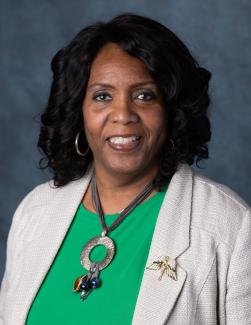 Headshot of APWU National Business Agent Doris Orr-Richardson
