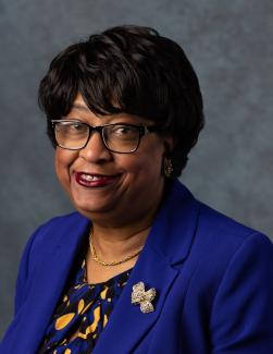 Headshot of APWU Research and Education Director Joyce Robinson