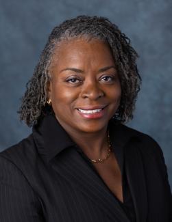 Headshot of APWU National Business Agent Diann Scurlark