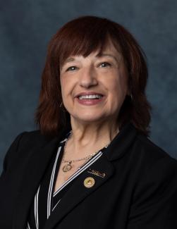 Headshot of APWU Vice President Debby Szeredy